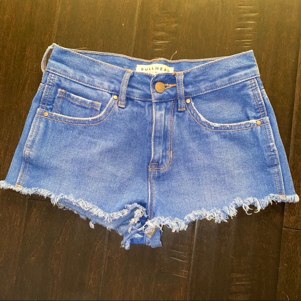 BULLHEAD HIGH RISE JEAN SHORTS SZ 23 DENIM